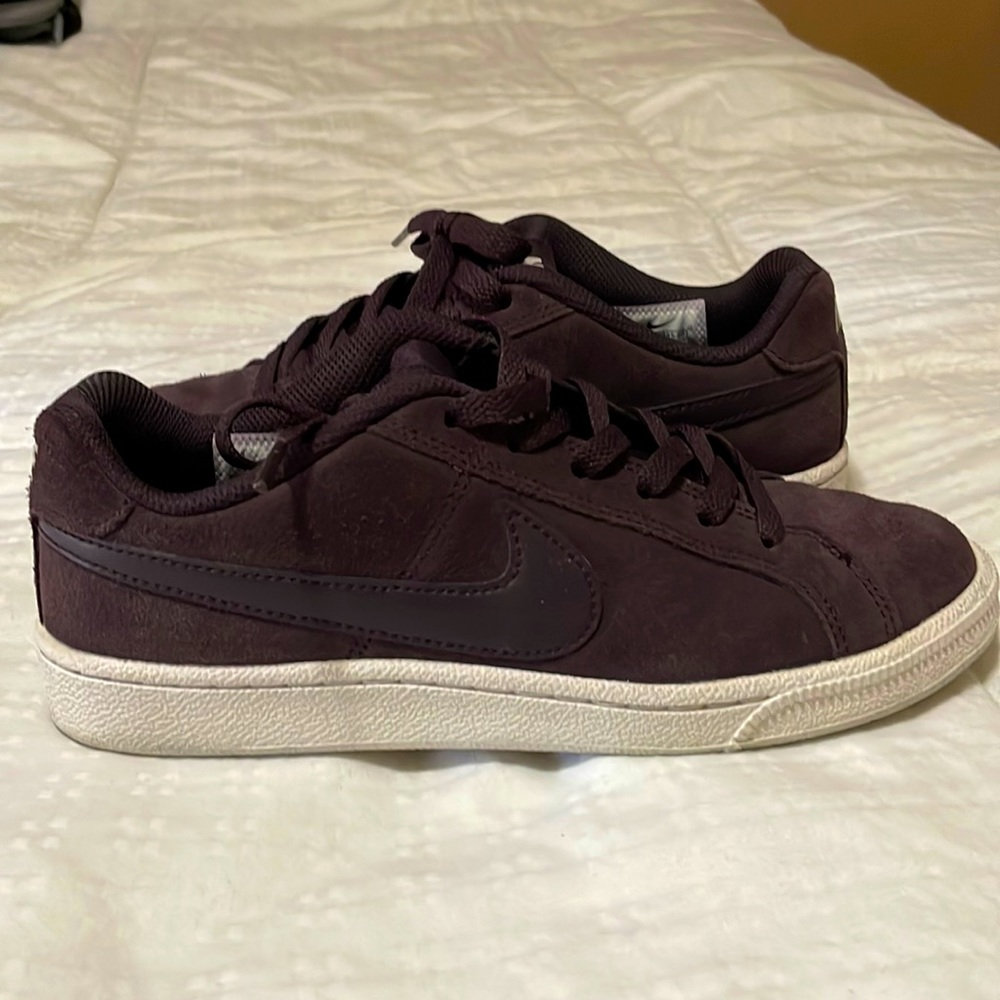 Nike Court Royale Purple